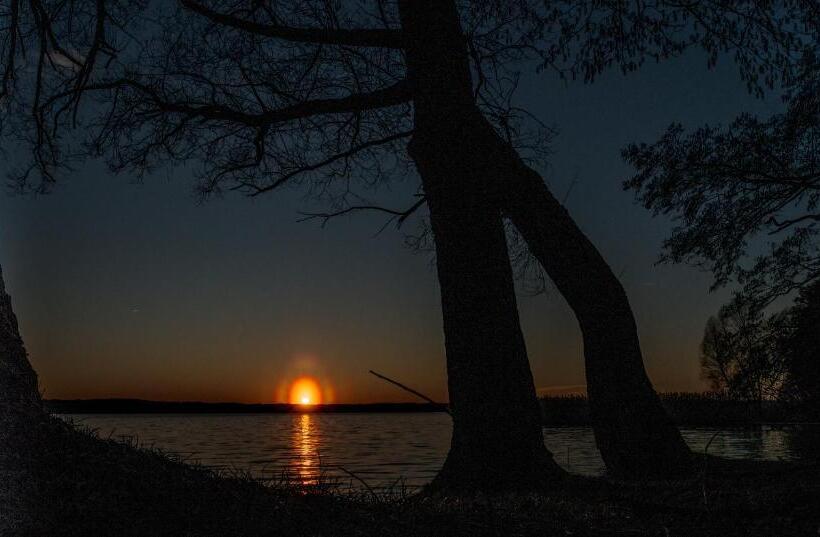 Hotel Dom Wczasowy Pięciu Pomostów I Domki Letniskowe