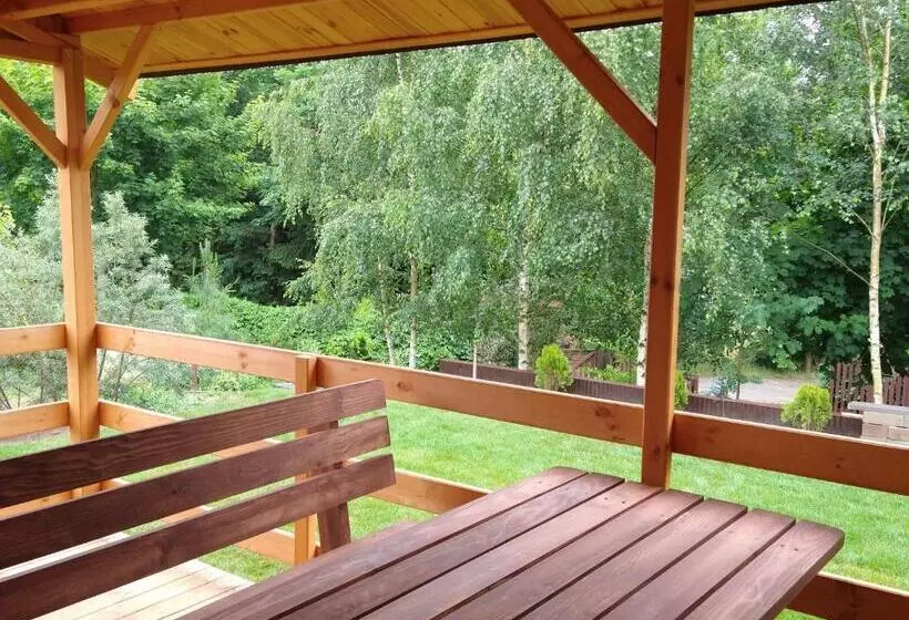 ホテル Dom Wczasowy Pięciu Pomostów I Domki Letniskowe