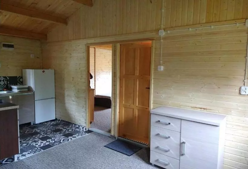 ホテル Dom Wczasowy Pięciu Pomostów I Domki Letniskowe