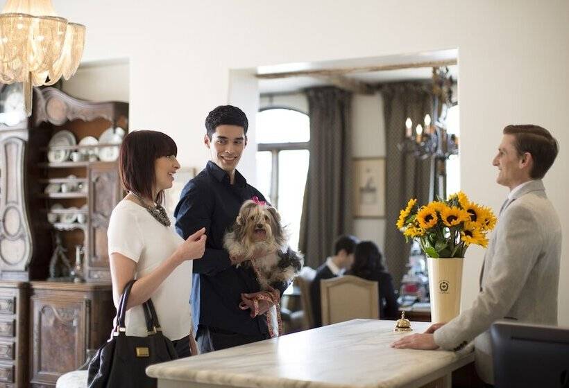 فندق Enchante Boutique