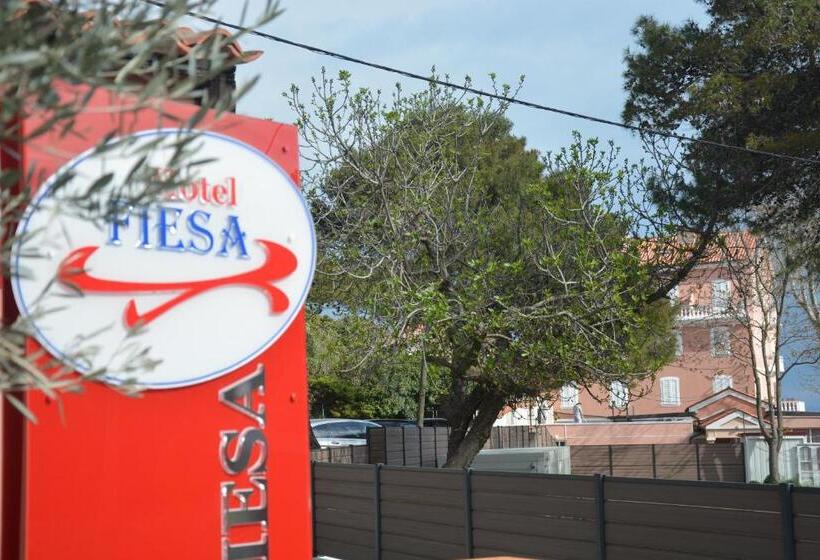 هتل Fiesa