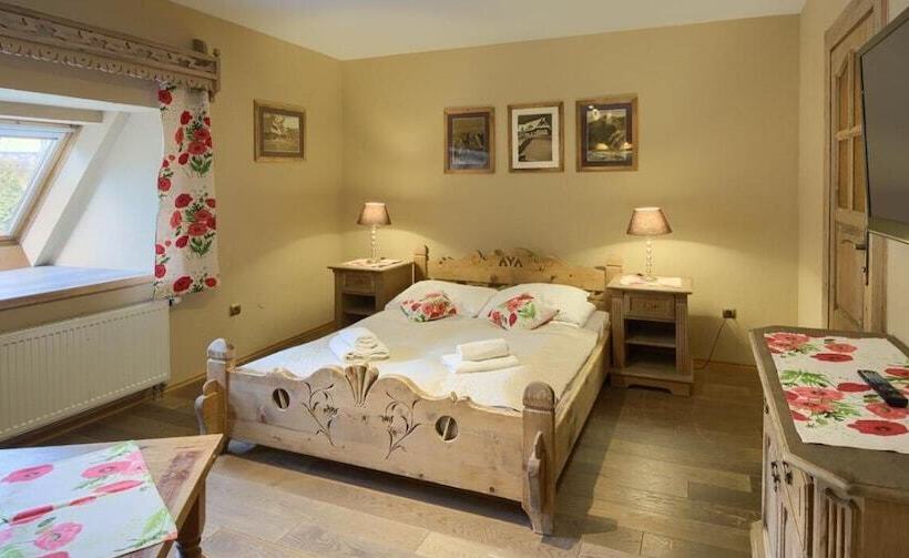 בית מלון כפרי Goralski Dwor