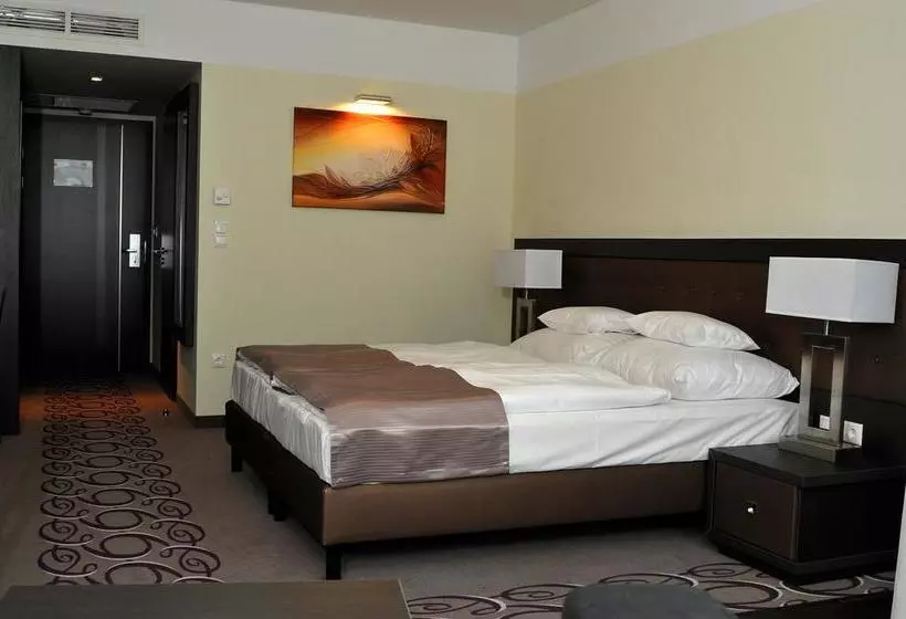 Hotelli Gunaras Resort Spa