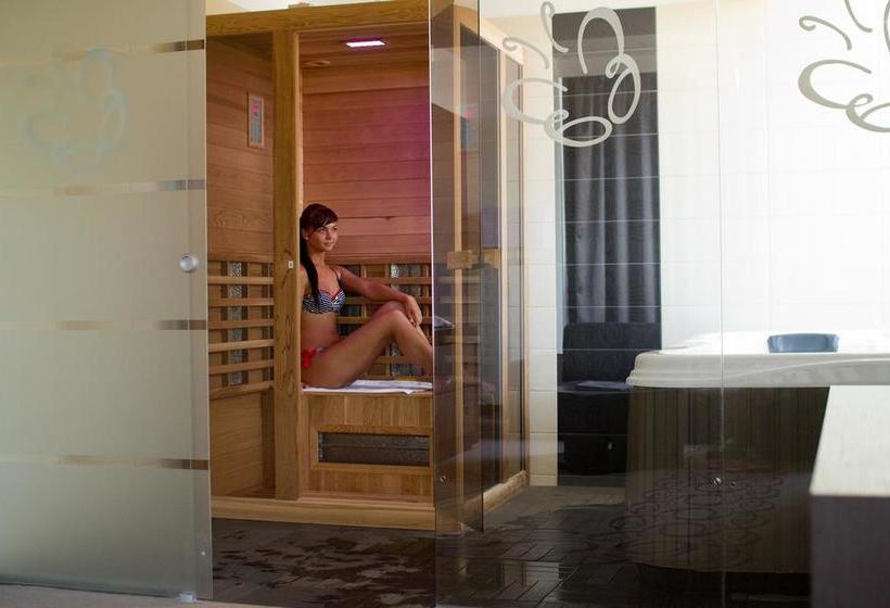 Отель Gunaras Resort Spa