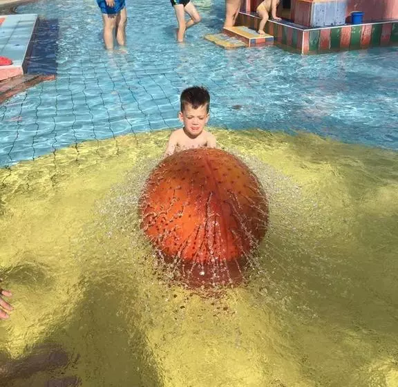 Hotelli Gunaras Resort Spa