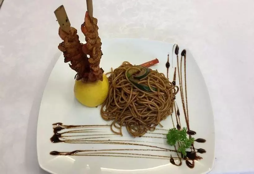 Hotelli Gunaras Resort Spa