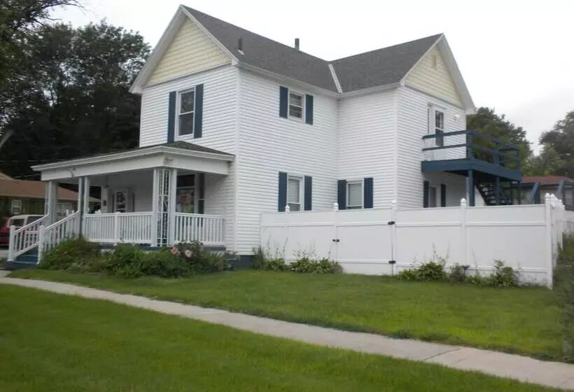 Hotelli Hillside Cottages