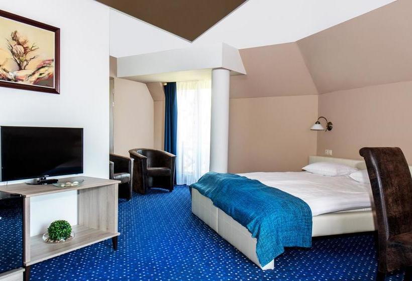 فندق Kavics Spa Klub&