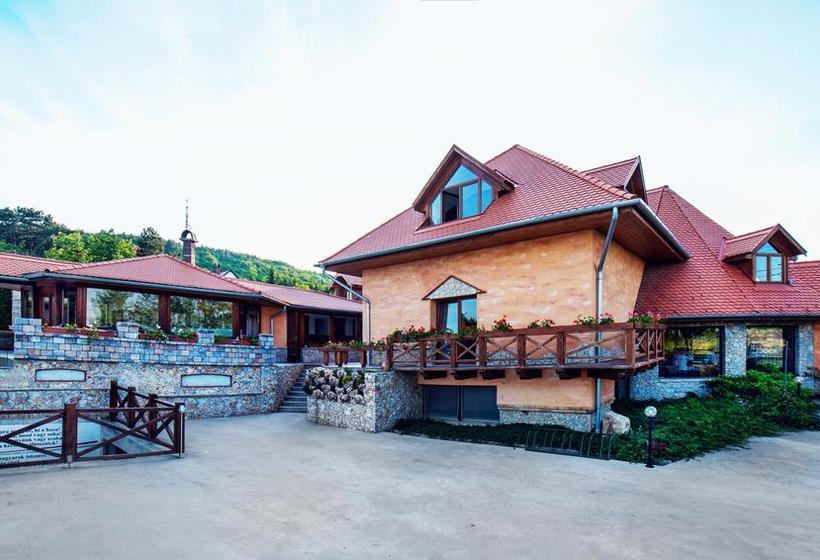 فندق Kavics Spa Klub&