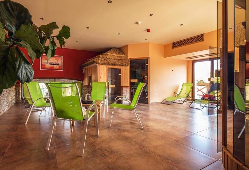 فندق Kavics Spa Klub&