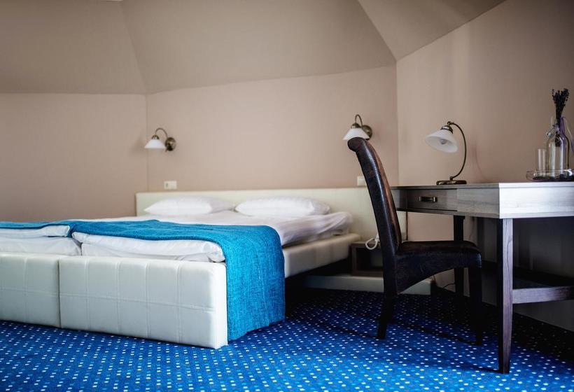 فندق Kavics Spa Klub&