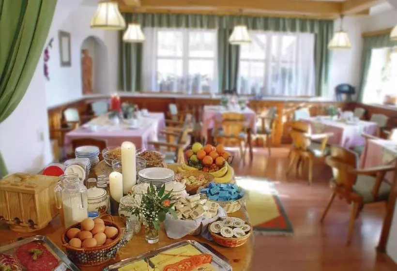 هتل Krösbacher Hof