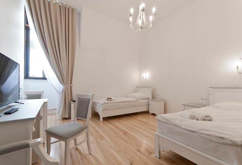 فندق Moszna Zamek