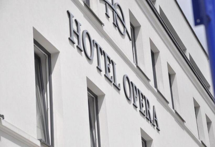 Отель Opera