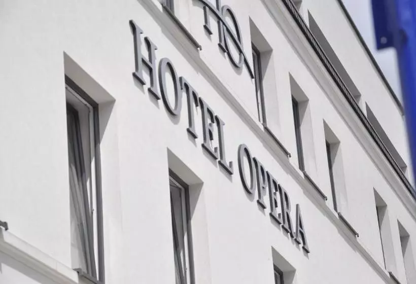 Hotelli Opera