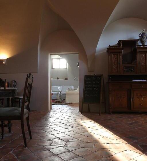 호텔 Pałac Nakomiady