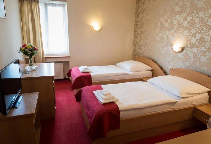 فندق Pod Zámkom