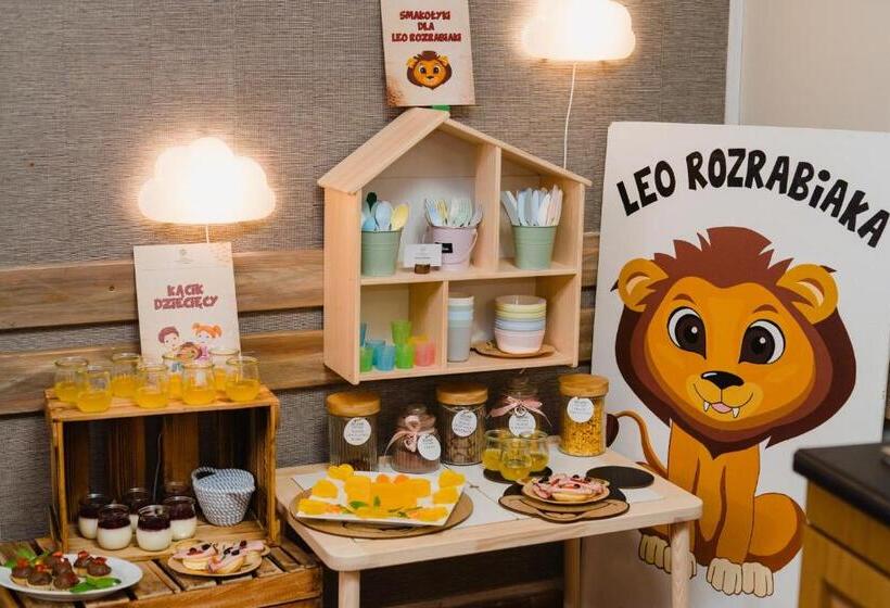 ホテル Podklasztorze