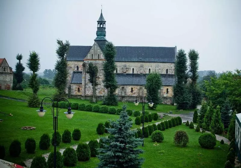 Hotel Podklasztorze