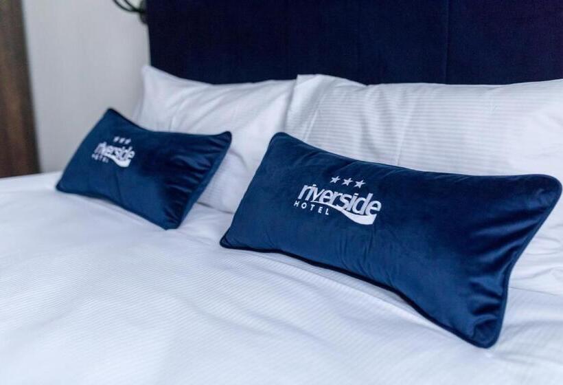 בית מלון כפרי Riverside