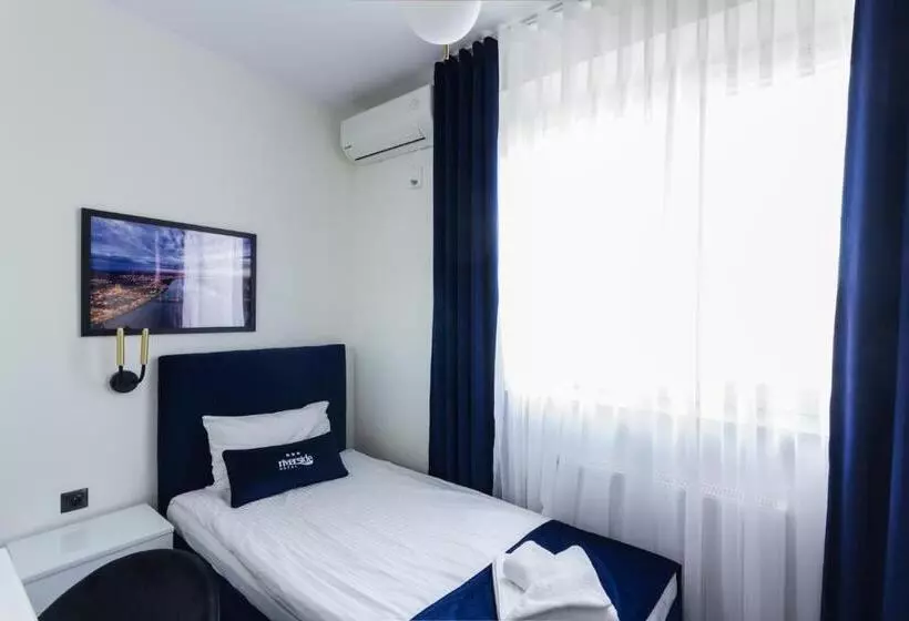 Hotelli Riverside