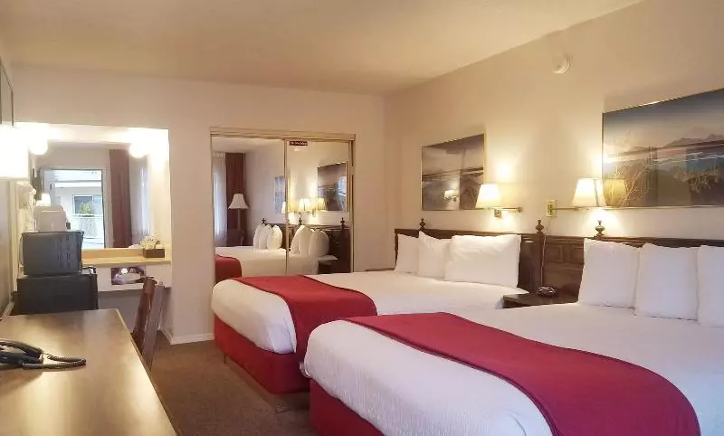 Hotelli Sovana Inn