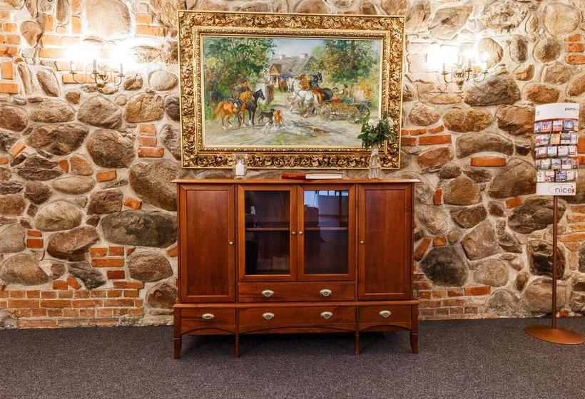 ホテル Zamek Bytów