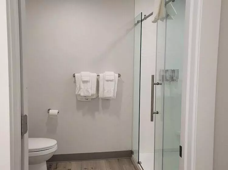 Hotelli West Beach Suites