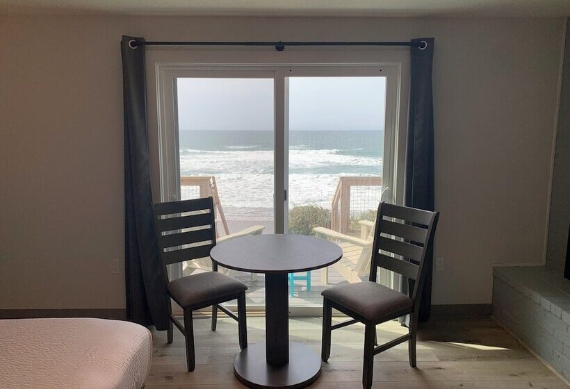 فندق West Beach Suites