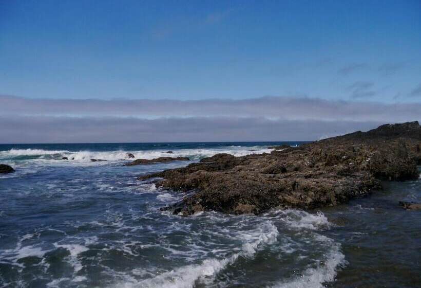 فندق West Beach Suites