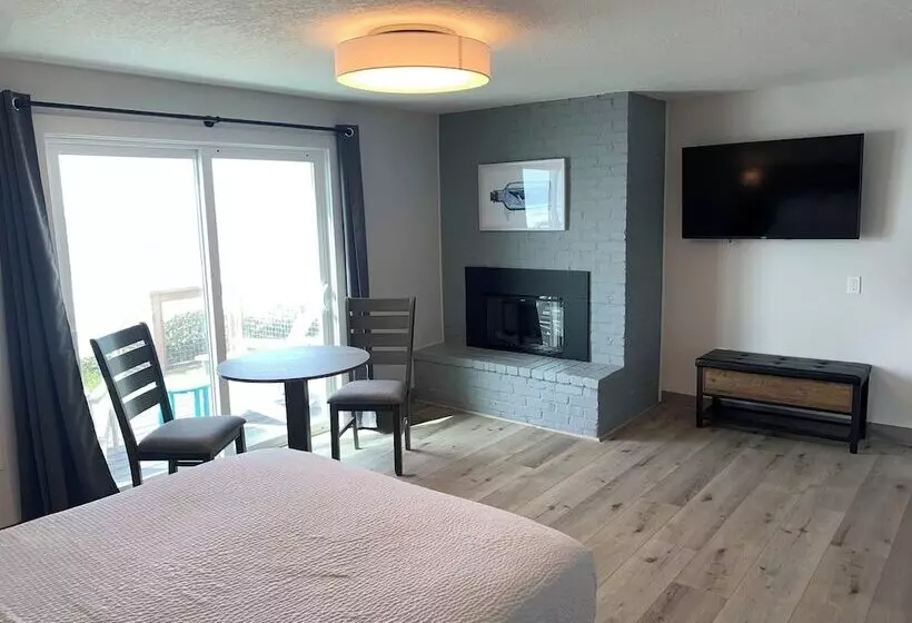 Hotelli West Beach Suites