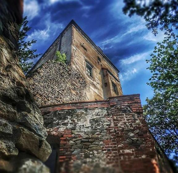 فندق Zamek Otmuchów