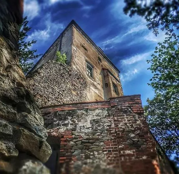 Hotelli Zamek Otmuchów