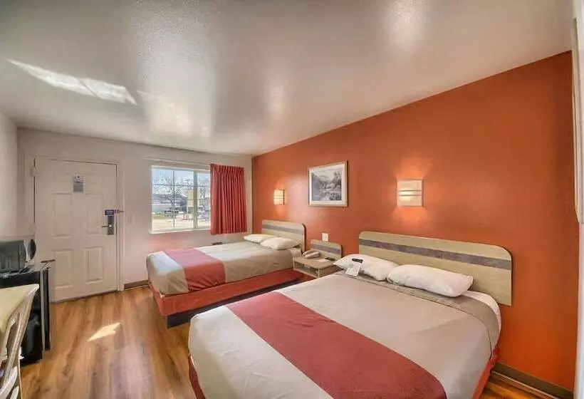 Motel 6kerrville, Tx