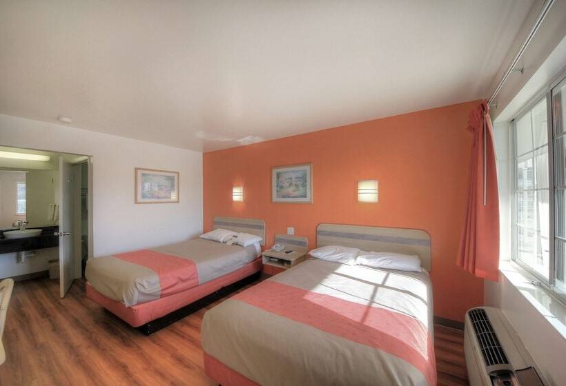 Motel 6kerrville, Tx