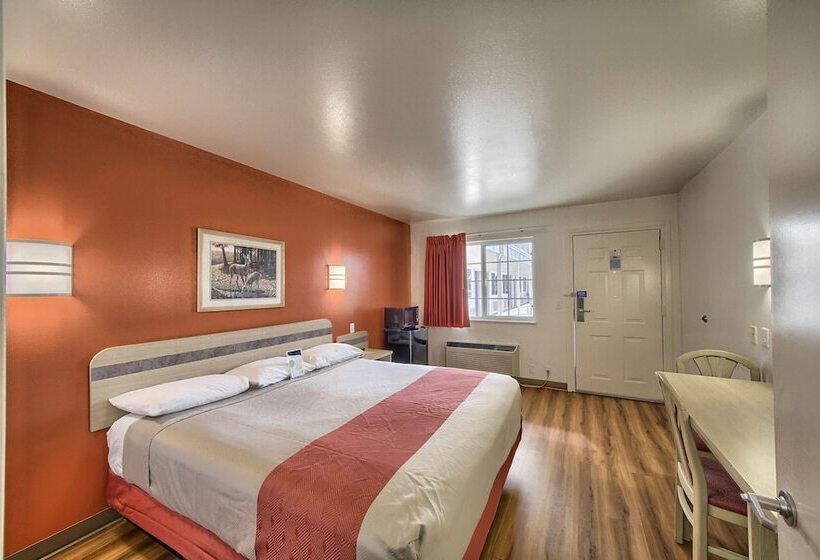 Motel 6kerrville, Tx