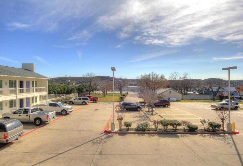 Motel 6kerrville, Tx