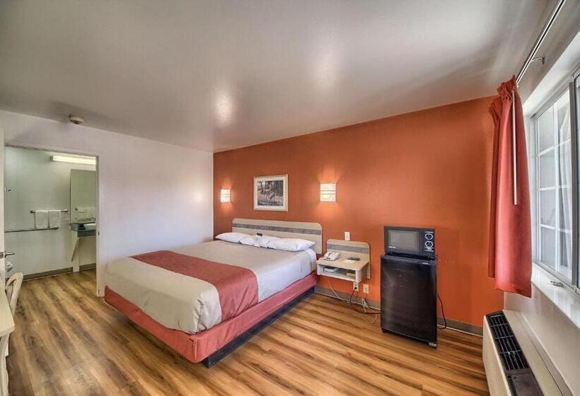 Motel 6kerrville, Tx