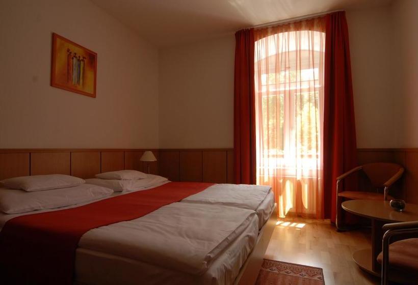 Отель Park  & étterem, Nagyatád