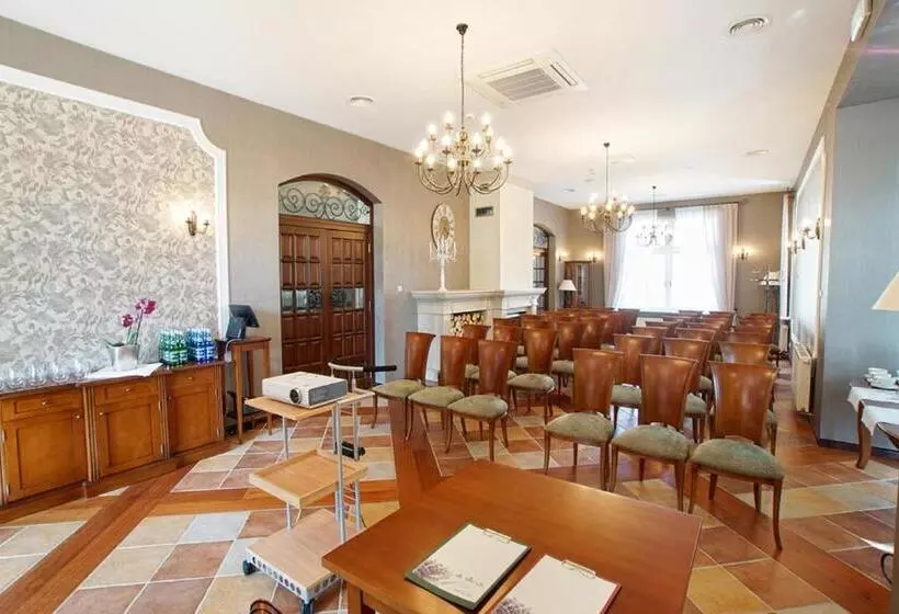 Versant Hotel & Spa