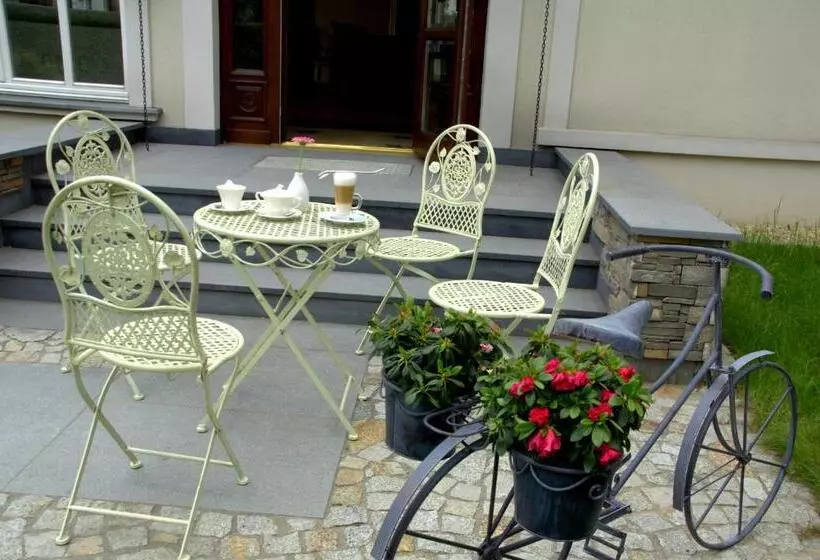 Versant Hotel & Spa