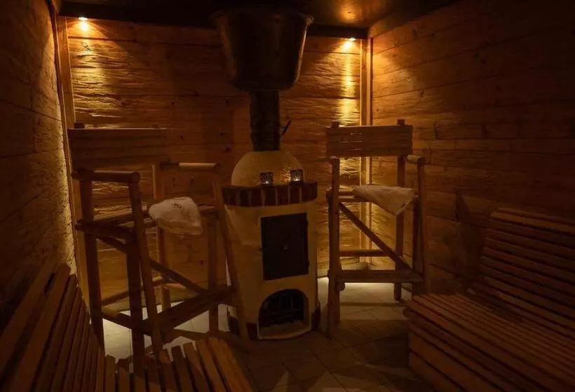 Versant Hotel & Spa