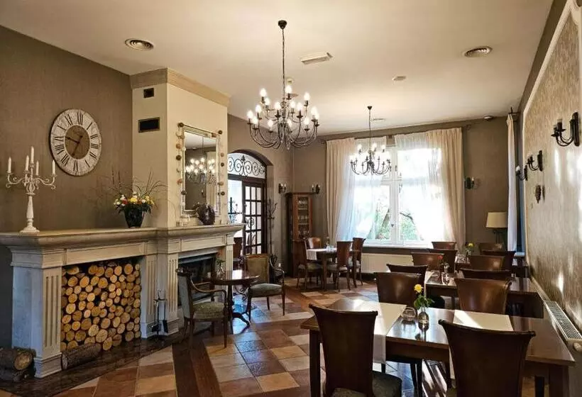 Versant Hotel & Spa