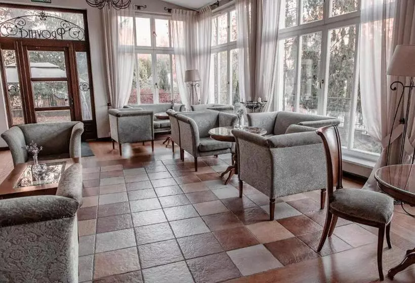 Versant Hotel & Spa