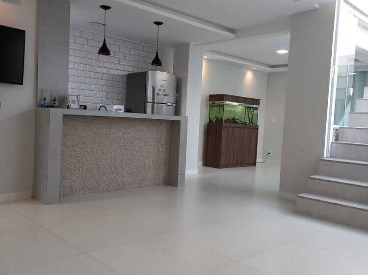 هاستل Suites Phison