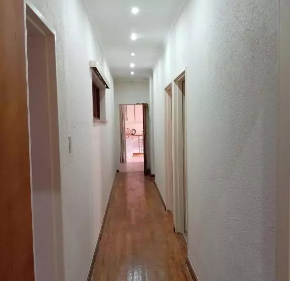 تختخواب و صبحانه Beyond New House