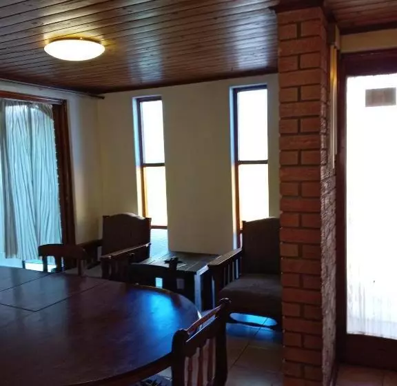 تختخواب و صبحانه Beyond New House