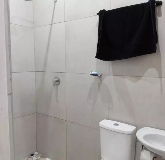 تختخواب و صبحانه Beyond New House