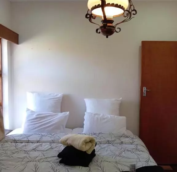 تختخواب و صبحانه Beyond New House