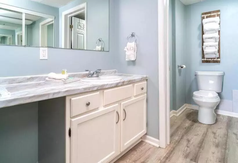 Condo In Gatlinburg Very Peaceful   10 Min Walk To Main Strip